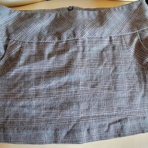 Wet Seal plaid short skirt gray, black,  white,  and teal. Size 3